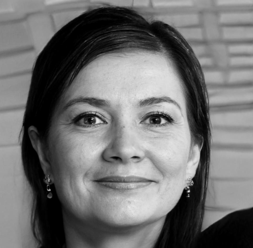 Portrait professionnel d'Amélie Dubois, analyste senior